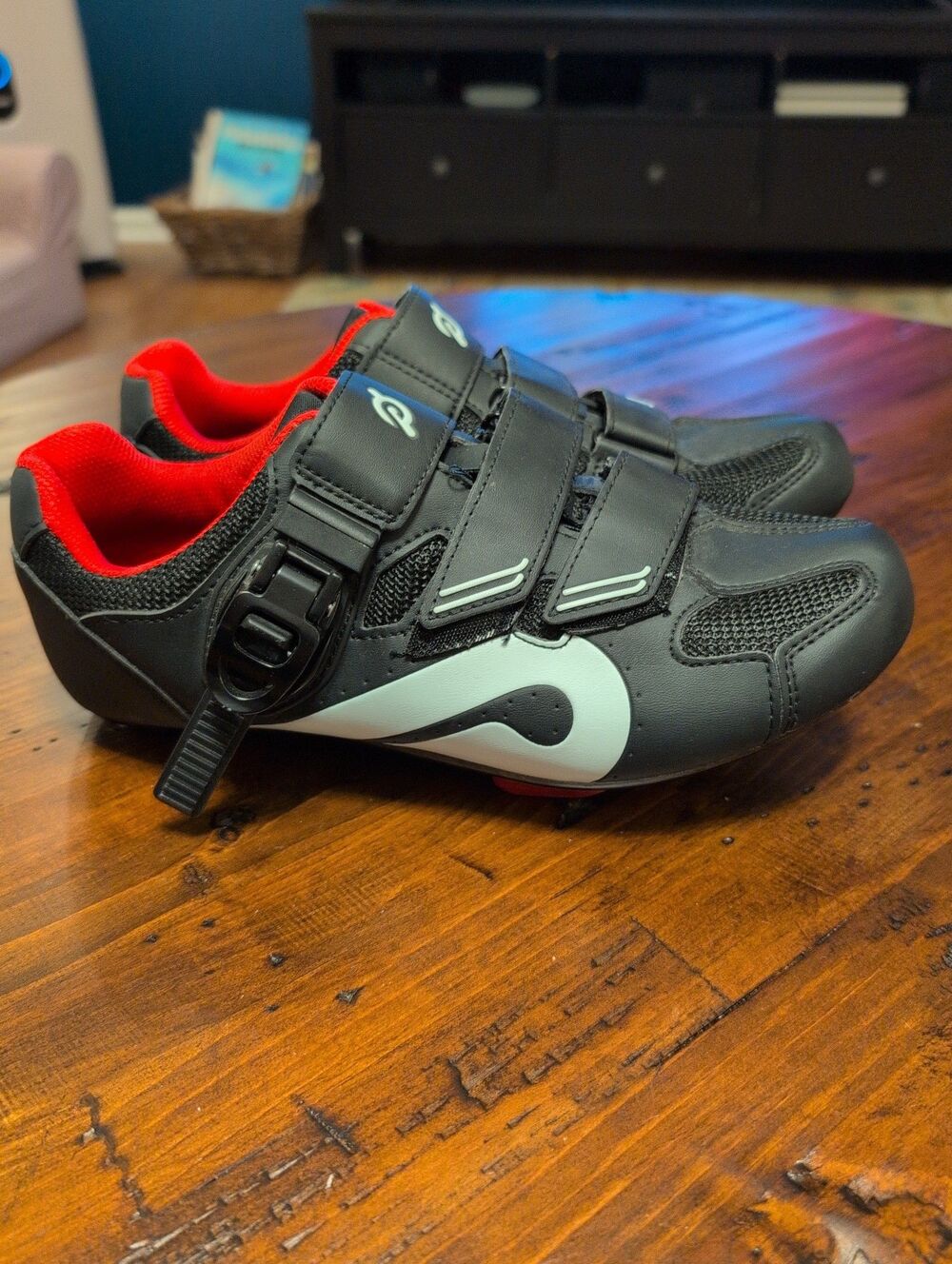 EUC Peloton cycling bike shoes with look delta cleats EU 40 US women's 9